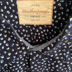 📣‼️ 5 for $50 📣‼️ Weatherproof Vintage Blue Floral Casual Button Down Shirt
